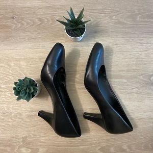Classic Business Pumps (2.75 inches)
